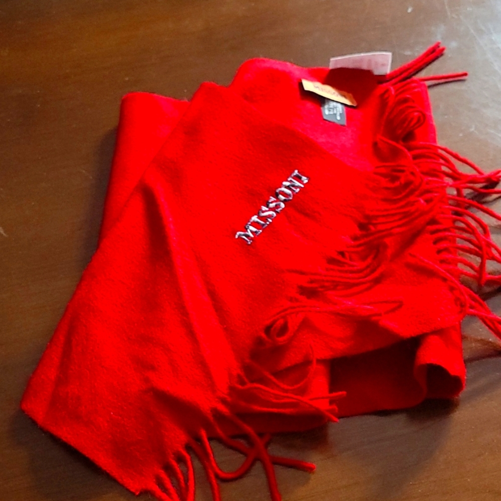 NWT Misoni 100% Wool Scarf Red Italy Women's Gift